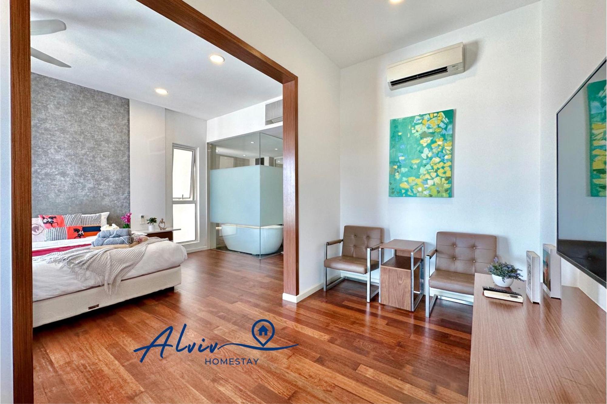 Theshore Luxury 4+1br Penthouse/8-12pax/pool Table/directtomall/jonker 10min