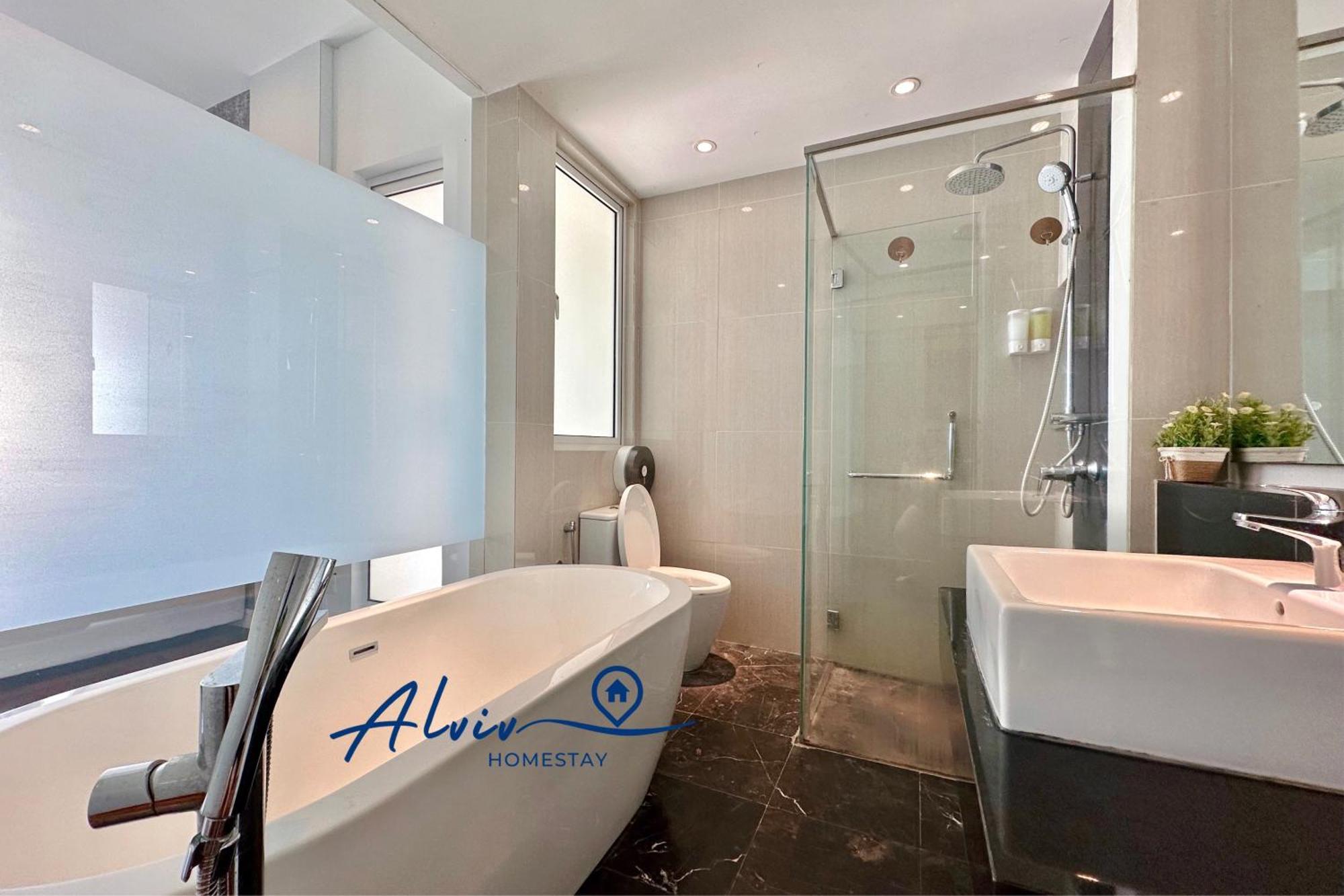 Apartment Theshore Luxury 4+1br Penthouse/8-12pax/pool Table/directtomall/jonker 10min